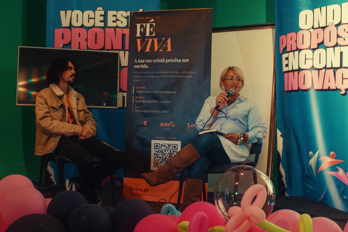 Autoras da Fé Viva na Expo Fé
